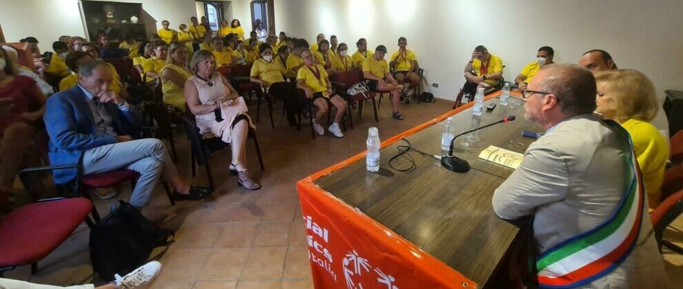 A Roccella un pomeriggio di festa con gli atleti dei Girasoli della Locride, reduci dagli Special Olympics di Torino