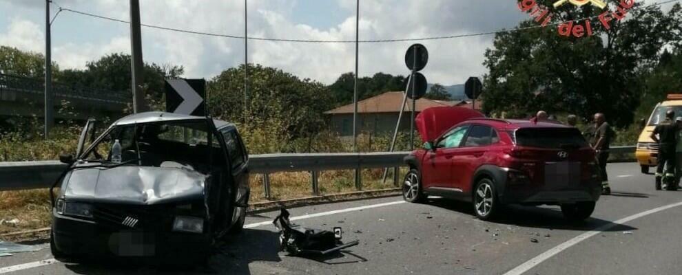 Incidente stradale a Chiaravalle Centrale, ferite due donne