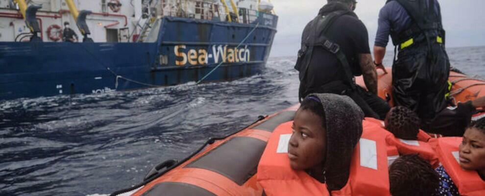 Migranti: Sea Watch 3 in arrivo a Reggio Calabria con 427 persone