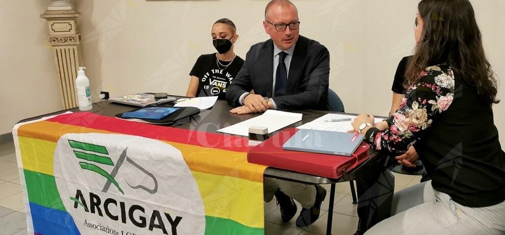 Congresso Arcigay, Versace: “Al fianco del movimento verso la piena affermazione dei diritti fondamentali”