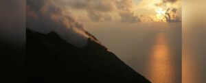 Stromboli, ritorna l’allerta gialla per il vulcano item-thumbnail