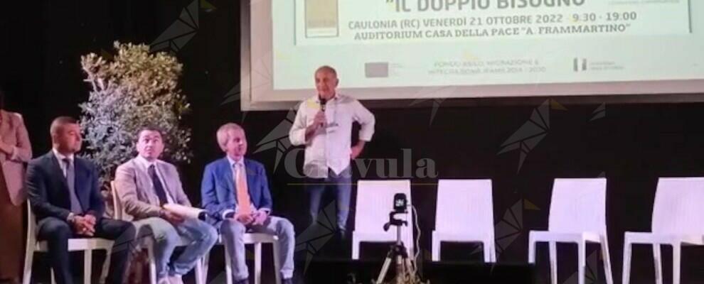 Giuseppe Alfarano: “Camini si stava spopolando, grazie all’accoglienza si è ripreso”