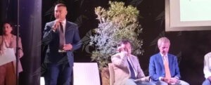 Il sindaco di Sant’Ilario dello Jonio: “Grazie ai migranti i paesi riescono a preservare dei servizi anche per i propri cittadini” item-thumbnail