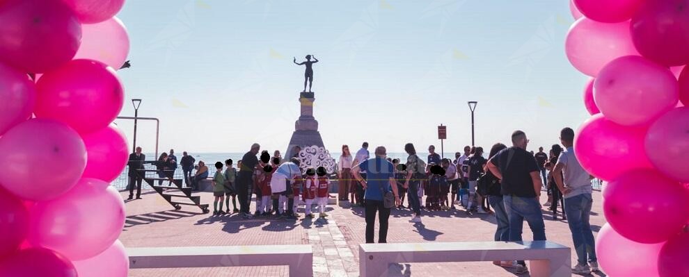 “Locri in rosa”. Migliaia i partecipanti alla giornata di eventi per la raccolta fondi a sostegno della battaglia contro il tumore al seno