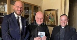 A Reggio Calabria la presentazione del libro di Francesco Cristofaro item-thumbnail