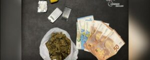 Beccato con la droga in casa, un arresto a Reggio Calabria item-thumbnail