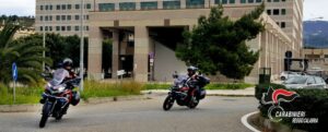 Tenta di rubare un’auto a Reggio Calabria, un carabiniere libero dal servizio lo nota e lo fa arrestare item-thumbnail