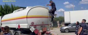 Truffe sui carburanti, 13 persone indagate. Sequestrati beni per 25 milioni di euro tra Sicilia e Calabria item-thumbnail