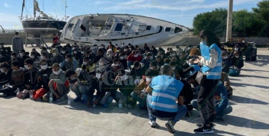 Il sindaco di Roccella: “La migrazione è un fenomeno inarrestabile, la scelta è migrare o morire”