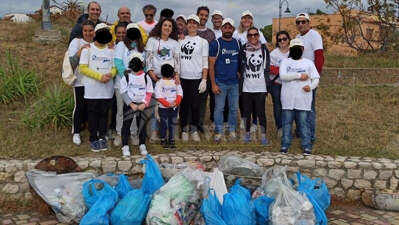 “Pulizia della spiaggia”: A Caulonia i più piccoli danno il buon esempio