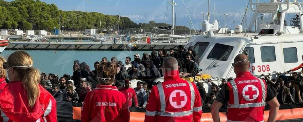 Maxi sbarco a Roccella Jonica, soccorse 263 persone