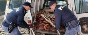 Cosenza, la polizia sequestra cocaina e oltre una tonnellata di rame item-thumbnail