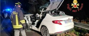 Scontro tra due auto in Calabria: quattro persone ferite item-thumbnail
