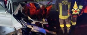 Incidente nella notte sulla Statale 106, due feriti gravi item-thumbnail