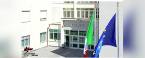 Locride: i carabinieri scoprono un bossolo di cannone nel sottoscala di una casa item-thumbnail
