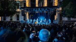 Festività natalizie, Versace e Quartuccio: “La nostra comunità aveva bisogno di tornare in piazza per la buona musica” item-thumbnail