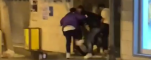 Violento pestaggio in pieno centro a Scalea, uomo pestato brutalmente dal “branco”. Il sindaco: “Bisogna denunciare” item-thumbnail