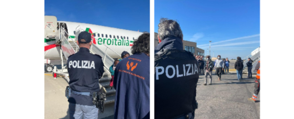 Atterrati all’aeroporto di Crotone 187 migranti provenienti da Lampedusa