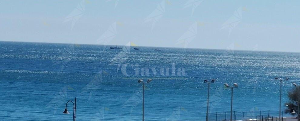 Sbarco a Roccella Jonica, 300 migranti soccorsi davanti alla costa di Caulonia