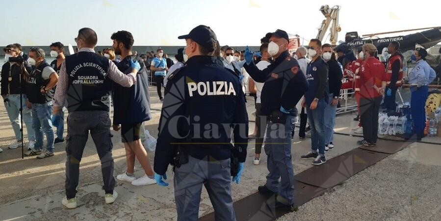 Arrestati in Calabria due presunti scafisti