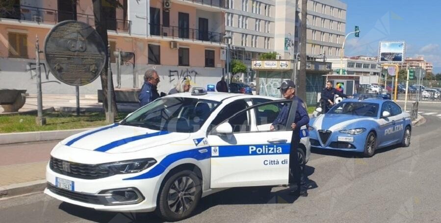 Parcheggi selvaggi a Crotone, pioggia di multe