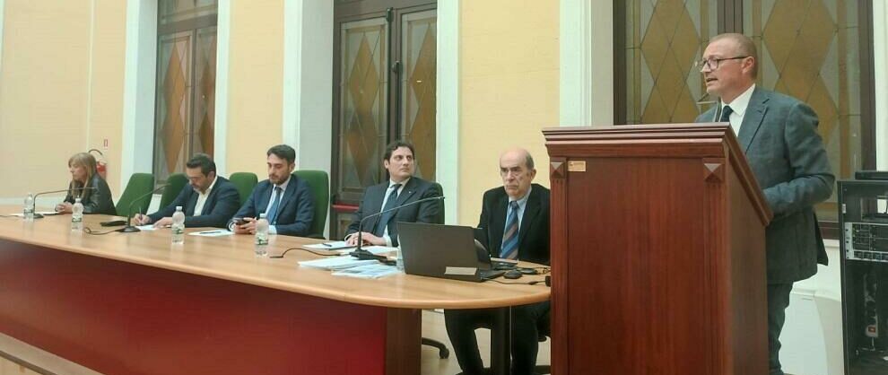 Alta velocità SA-RC, Versace: “Accorciare i tempi di percorrenza da e verso la Calabria. La Metrocity dirà la sua” Alta velocità SA-RC, Versace: “Accorciare i tempi di percorrenza da e verso la Calabria. La Metrocity dirà la sua”