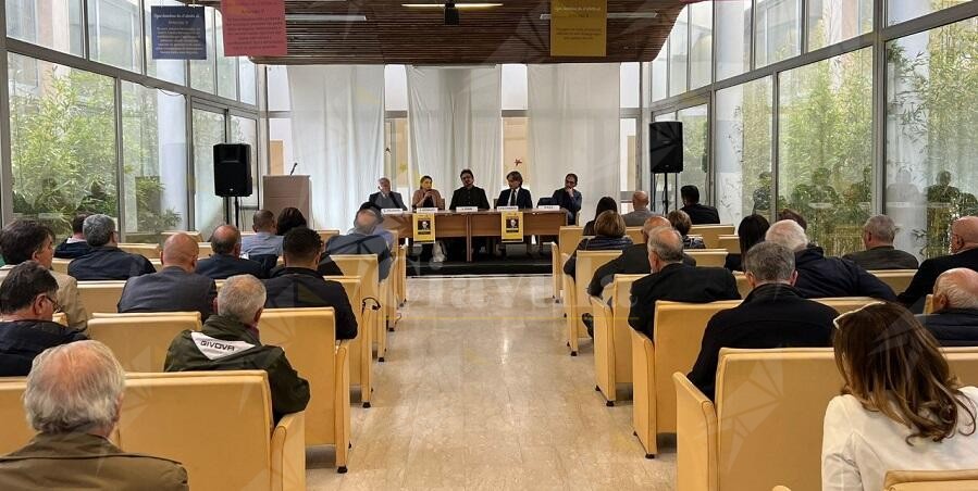 Grande partecipazione per la presentazione del libro “Caro Professore” a Villa San Giovanni e Melito Porto Salvo