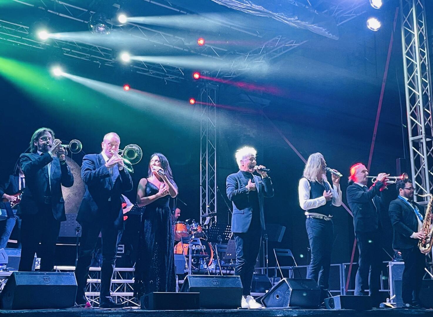 Il cauloniese Marcello Cirillo e Demo Morselli in giro per l'Italia con