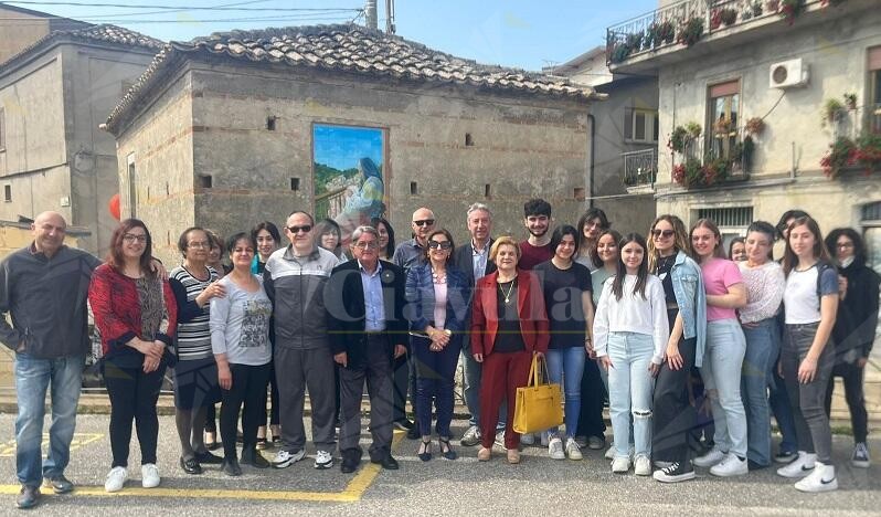 Siderno, inaugurato murales realizzato dagli studenti del Liceo Artistico