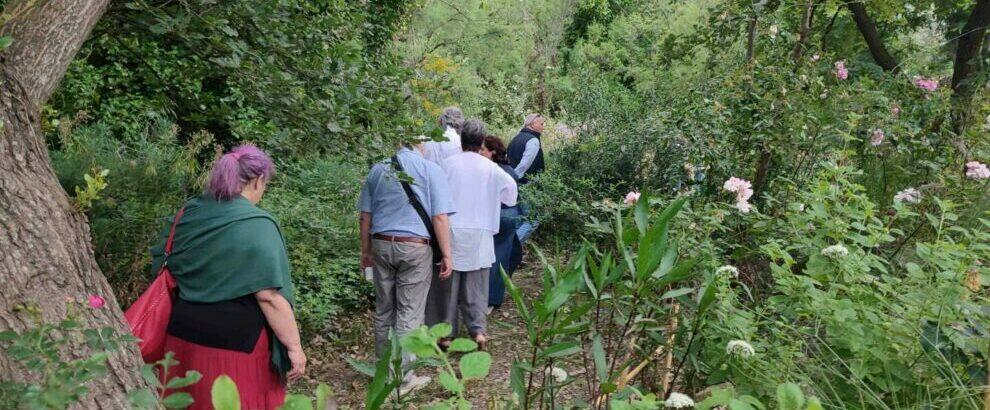 Appassionati visitatori alla scoperta della Casa delle Erbe della Locride con “Appuntamento in giardino”