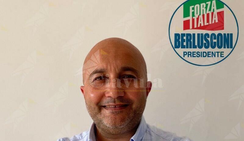 Gioiosa Ionica: Il consigliere di minoranza Mazzaferro (Costruire Insieme) ricorda Berlusconi e attacca l’attuale amministrazione