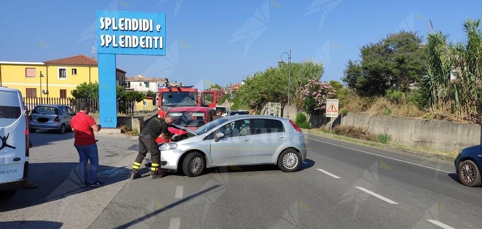 Incidente stradale sulla statale 106 a Caulonia marina