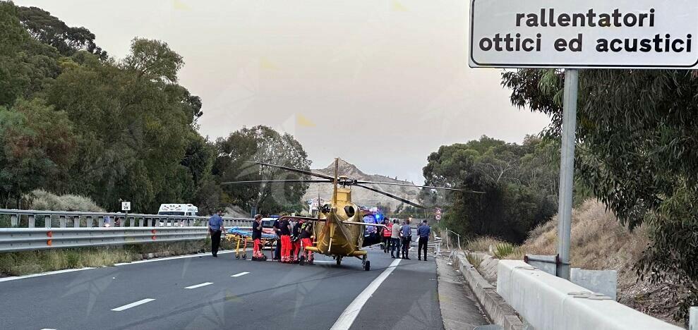 Incidente stradale a Caulonia, il bilancio è di un morto e un ferito grave