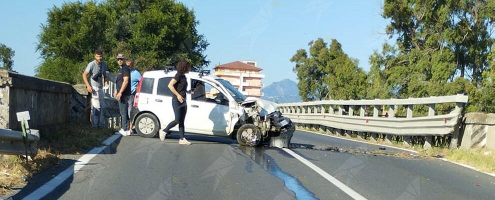 Incidente stradale tra Moschetto e Ardore