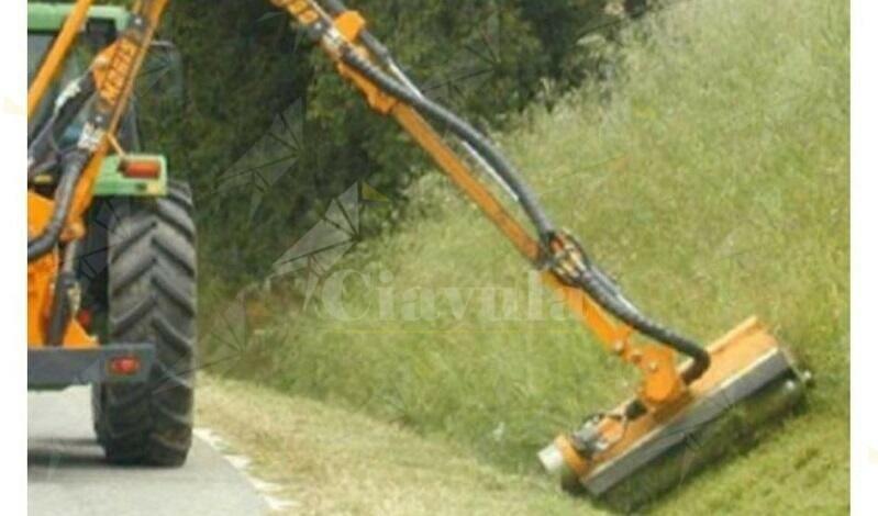 A Cinquefrondi lavori straordinari di pulizia delle strade rurali e di periferia