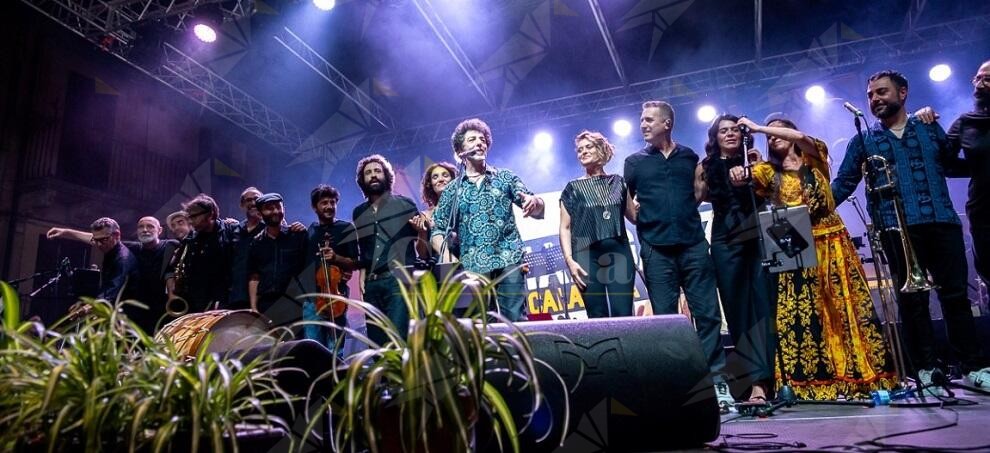 Max Gazzè sceglie ancora la Calabria Orchestra per i concerti del prossimo weekend all’Unical e in Puglia