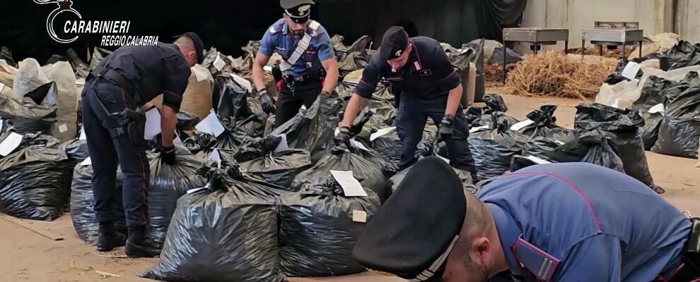 Maxi sequestro di droga nella zona industriale di San Ferdinando: sequestrate tre tonnellate di marijuana