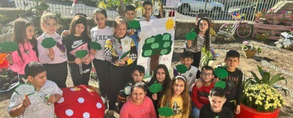 I bambini della scuola primaria di Natile Nuovo danno vita al giardino dei loro sogni