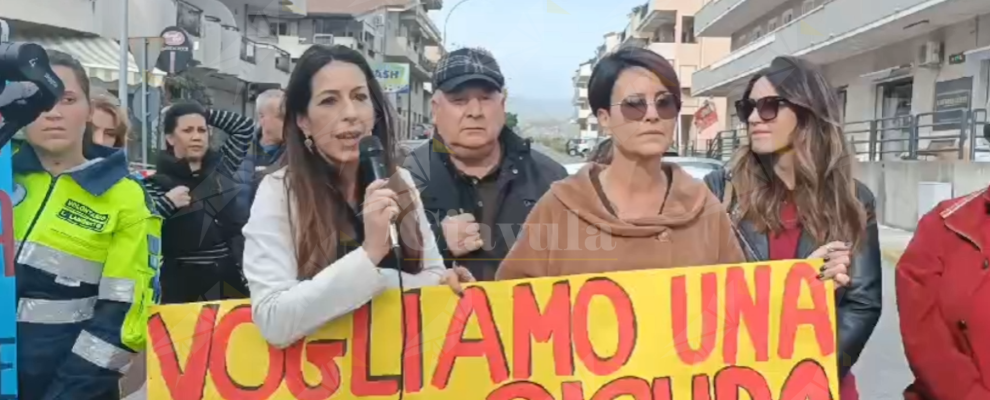 L’assessore Ierace al sit-in di protesta per la SP88: ”Garantire la sicurezza dei cittadini per noi è una priorità”