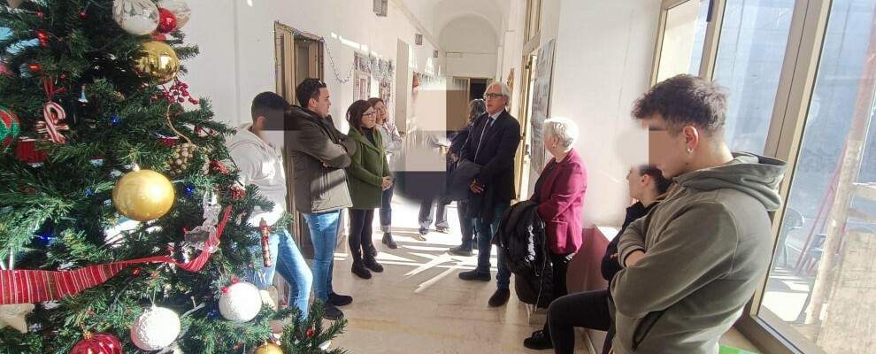 Natale solidale a Reggio Calabria: libri, indumenti e palloni per i minori della comunità ministeriale