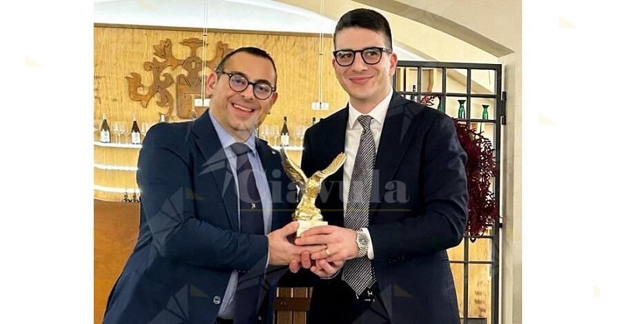 Francesco Cuzzola premiato a Reggio Calabria con l'”Aquilotto d’oro 2023″