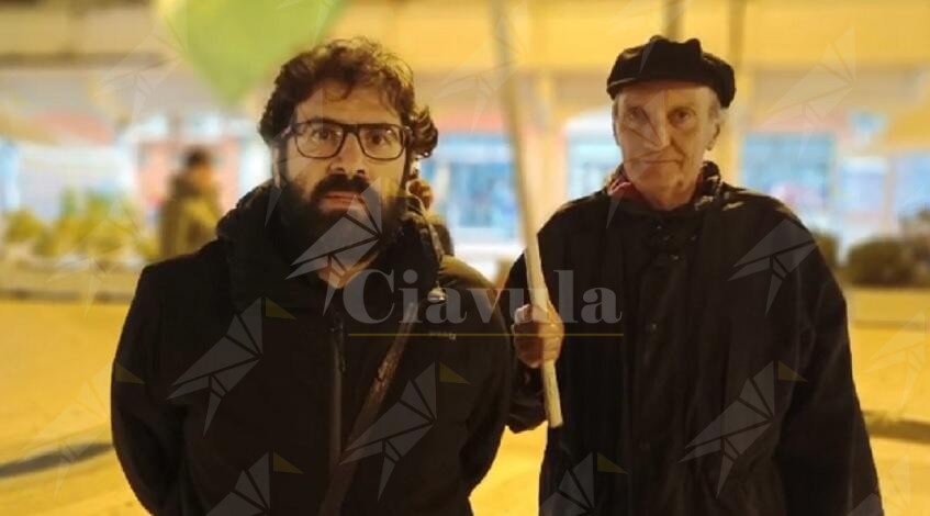 Caulonia, sit-in in Piazza Bottari ”DUE POPOLI DUE STATI”. Le parole di Nicola Candido – video