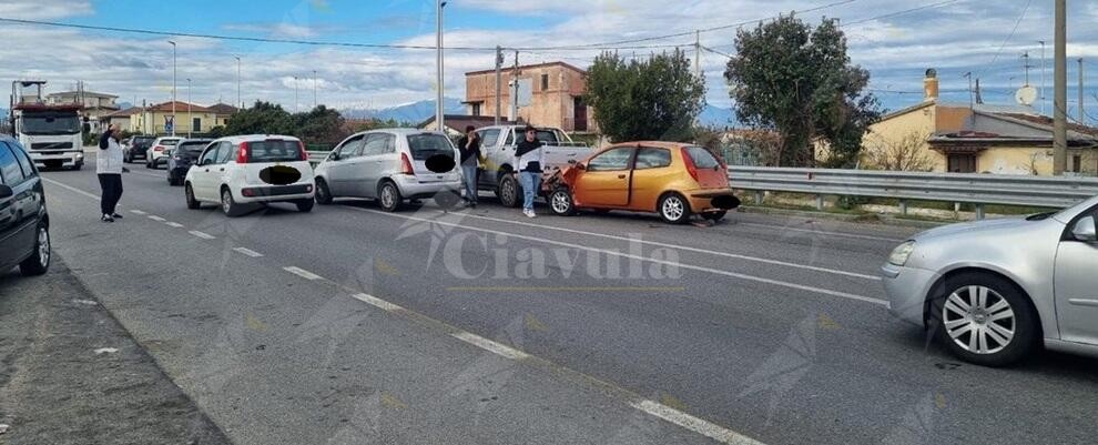 Incidente stradale sulla statale 106