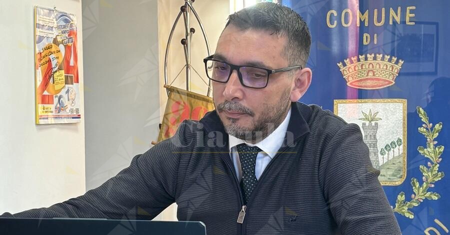 Il sindaco di Cinquefrondi Conia alla manifestazione di Catanzaro: “Basta precari usa e getta”