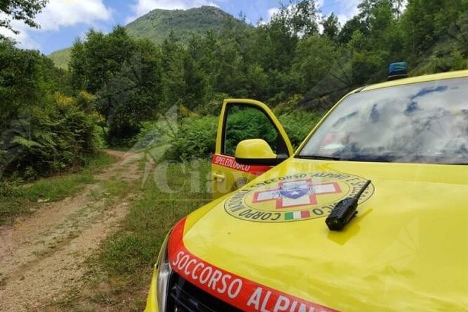 Anziana scomparsa a Varapodio: ritrovata di notte dopo l’allarme dei familiari
