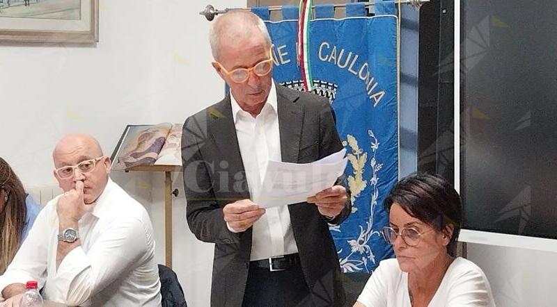 L’amministrazione di Caulonia: “Il voto di Lancia contro le variazioni di bilancio è una rottura politica. Non accetteremo ambiguità”