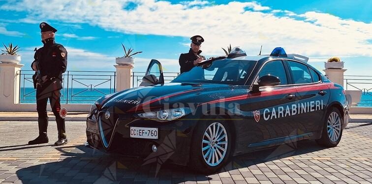 Esercitava abusivamente la professione di agente immobiliare: nei guai un uomo in Calabria