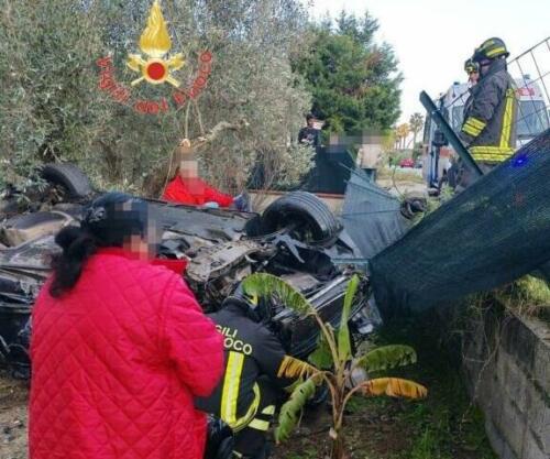 Incidente stradale in Calabria. Un morto e due feriti nello scontro ...