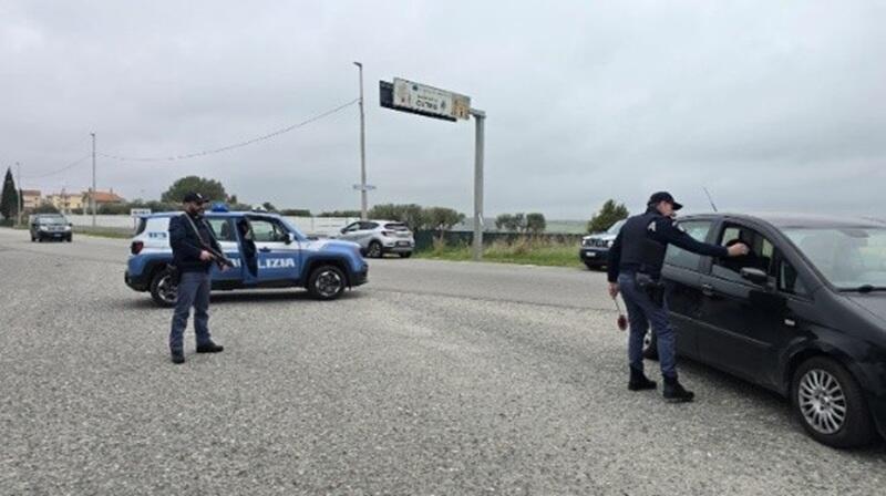Maxi controlli tra Crotone e Cirò, 495 persone identificate e un arresto