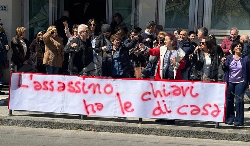 Anche a Cosenza un “Un minuto di rumore” per dire no alla violenza di genere